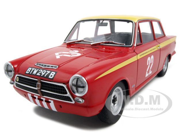 LOTUS MK1 CORTINA SIR JOHN WHITEMORE #22 AUTOART 118  