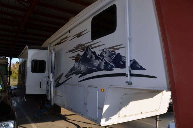 06 Keystone Montana 3400 RL 37Ft 5th Wheel  