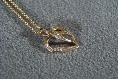 ANTIQUE 1O K YELLOW GOLD BOLD 10 ROUND BAGUETTE DIAMOND HEART PENDANT 