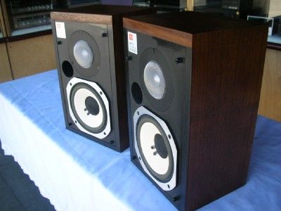 JBL L15 Compact Bookshelf Speakers THAT GREAT JBL SOUND IN A SMALL 