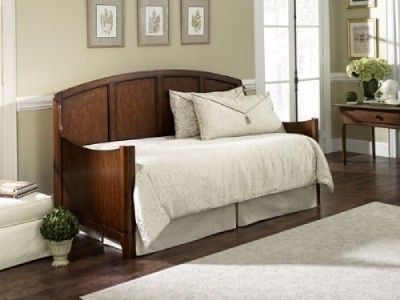 Kirkwood Daybed w/ Link Spring  