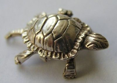   TURTLE / TORTOISE & HARE CHARM AESOP FABLE ~ Opens~ Very Cute  