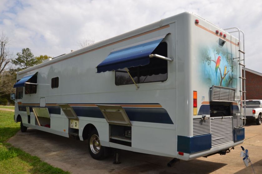 1994 SAFARI KALAHARI 35ft DIESEL PUSHER EXTRA CLEAN USED RV CUMMINS 