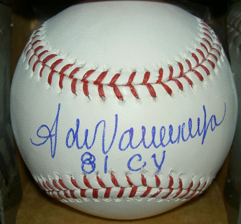 FERNANDO VALENZUELA AUTOGRAPHED SIGNED MLB BASEBALL LA DODGERS 1981 CY 