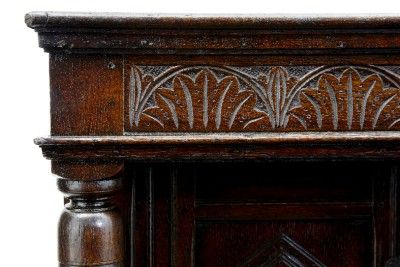 17TH CENTURY ANTIQUE ENGLISH OAK COURT CUPBOARD  