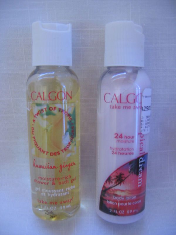 NEW LOT OF 2 CALGON 1 DREAM BODY LOTION & 1 HAWAIIAN GINGER  