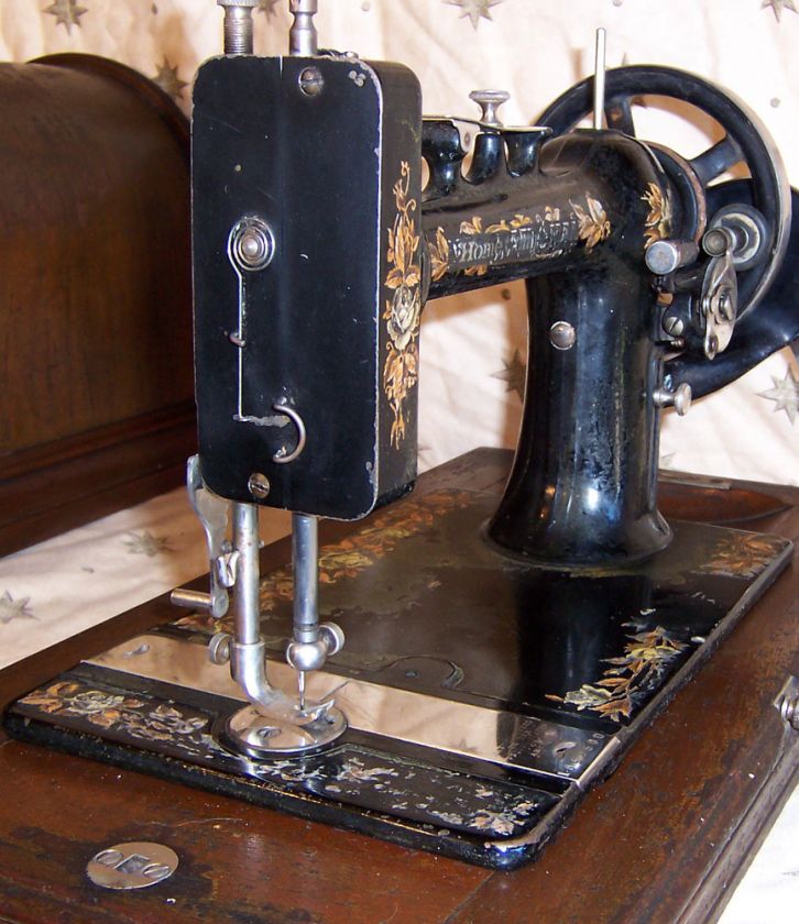 1898 New Home Home Companion model U Hand Crank Sewing Machine 