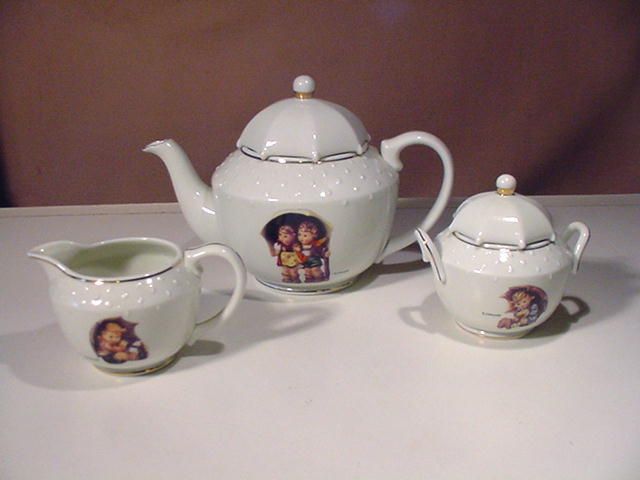 DANBURY MINT HUMMEL TEA SET 3 PIECES MINT   ESTATE  