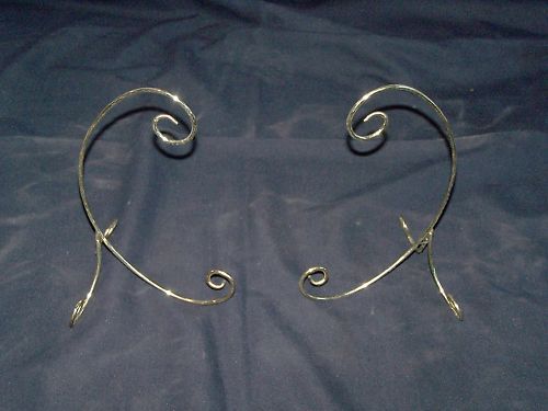 Pair of Metal Ornament Stands Gold  
