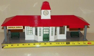   Postwar Talking Train Layout Accessory Passenger Station Lionel  