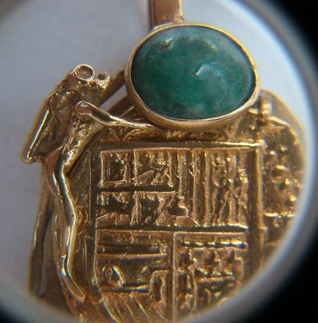   Gold Pendant ~ 2 Shipwreck Treasure Hunters Kilbride & Fisher  