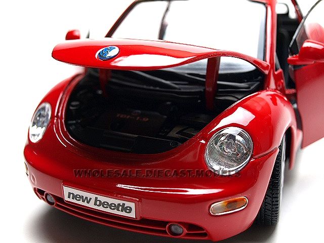 VOLKSWAGEN NEW BEETLE COUPE RED 118 DIECAST MODEL  