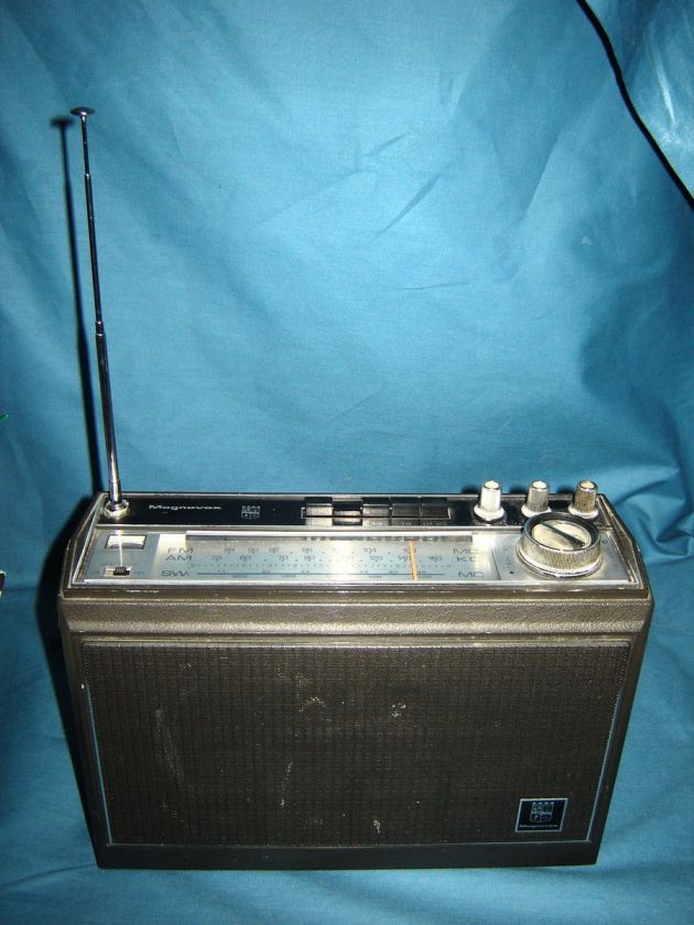   1960s Magnavox 5 Band AM/FM Shortwave Radio Model 1R1213 Japan  