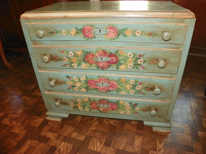 Handpainted Austrian 4 Drawer Chest Circia 1880s  