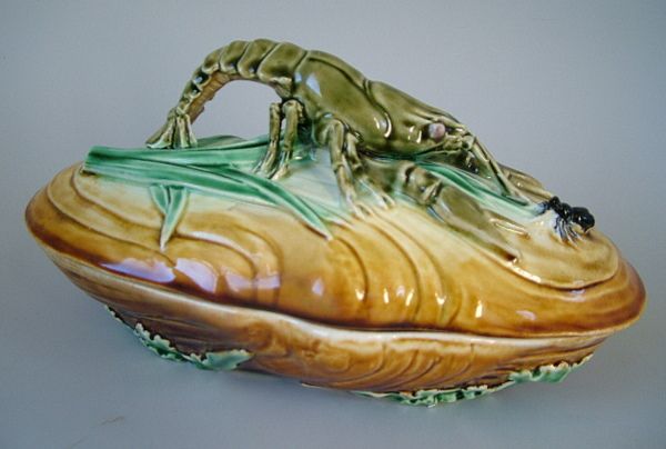 Choisy le Roi Majolica lobster dish & cover  