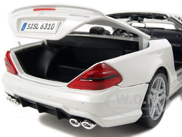 2011 MERCEDES SL63 SL 63 CONVERTIBLE AMG WHITE 1/18  