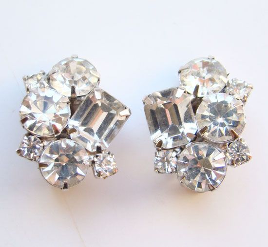 Vintage Gorgeous Clear Ice Rhinestone Clip Earrings C1960  