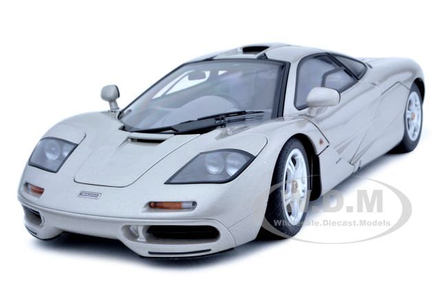 MCLAREN F1 SHORT TAIL ROAD CAR GREY 118 AUTOART  