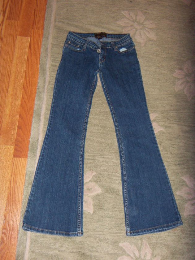 URBAN BEHAVIOR WIDE LEG JEANS 26 X 32 SHIPS FAST  