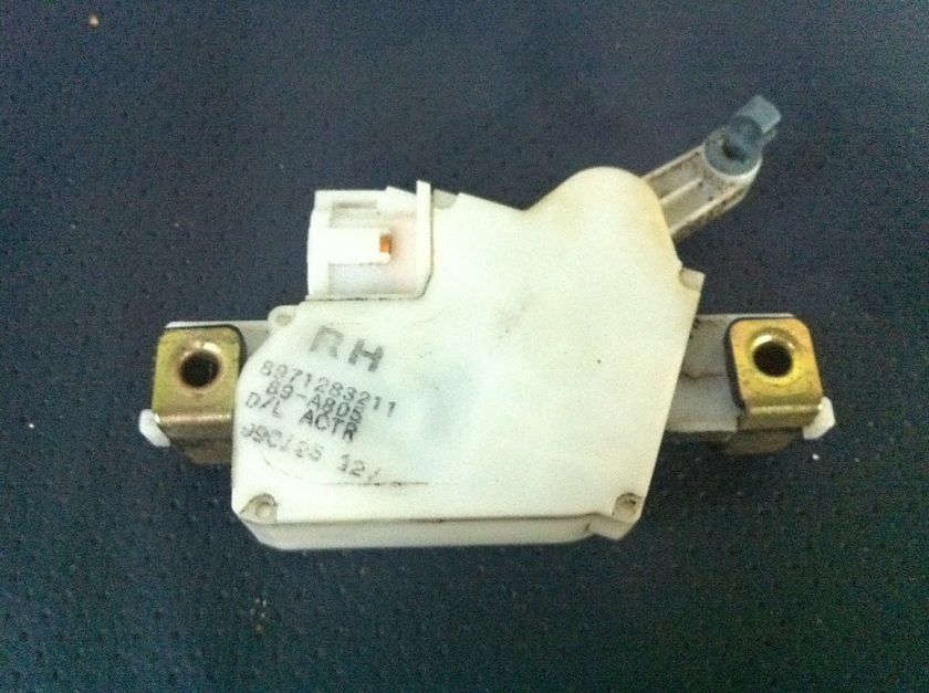 1998 2002 Isuzu Trooper RF Door Lock Actuator Passenger Front OEM 