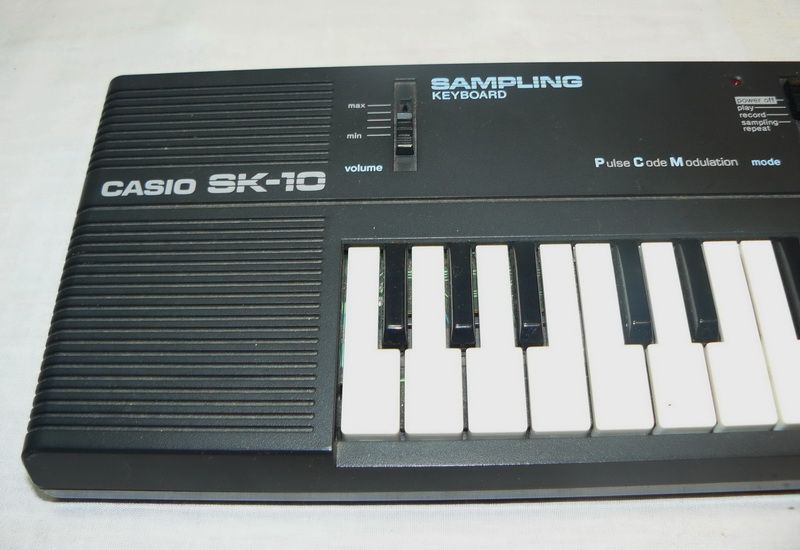 CASIO SK 10 SAMPLING KEYBOARD RARE VINTAGE SYNTHESIZER  