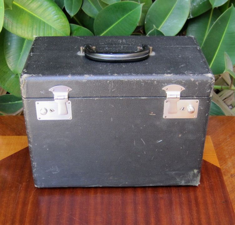   and Easily Restorable Singer Featherweight 221 Carrying Case  