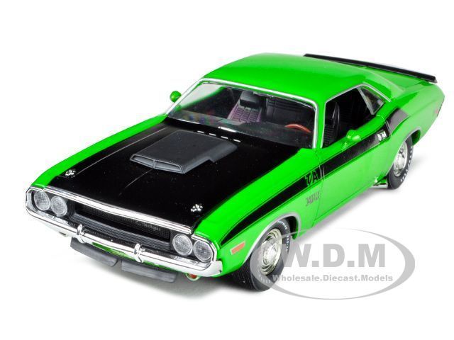 1970 DODGE CHALLENGER T/A 340 SIX PACK GREEN 1/24 BY M2 MACHINES 40200 