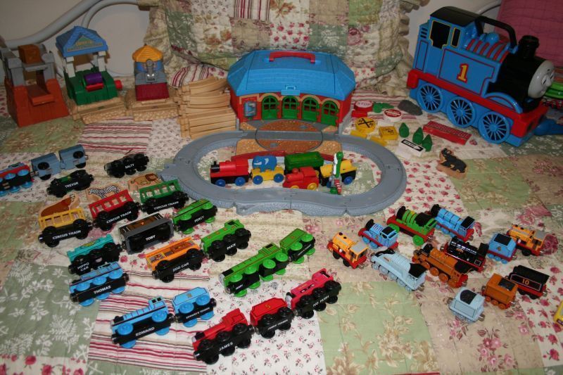 HUGE LOT OF THOMAS THE TANK ENGINE TRAINS , WOOD DIECAST, TRACKS, OVER 